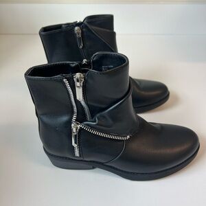 Sam Edelman Girl’s Motorcycle Bootie. Size 3. New Condition.